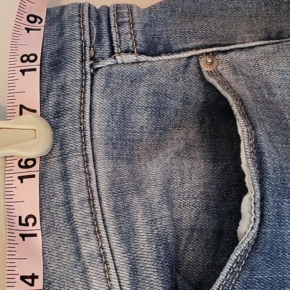 NWOT NY&Co frayed hem jeans - Picture 3 of 6